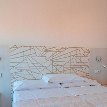 Hotel San Giorgio Милано Мартима Екстериор снимка