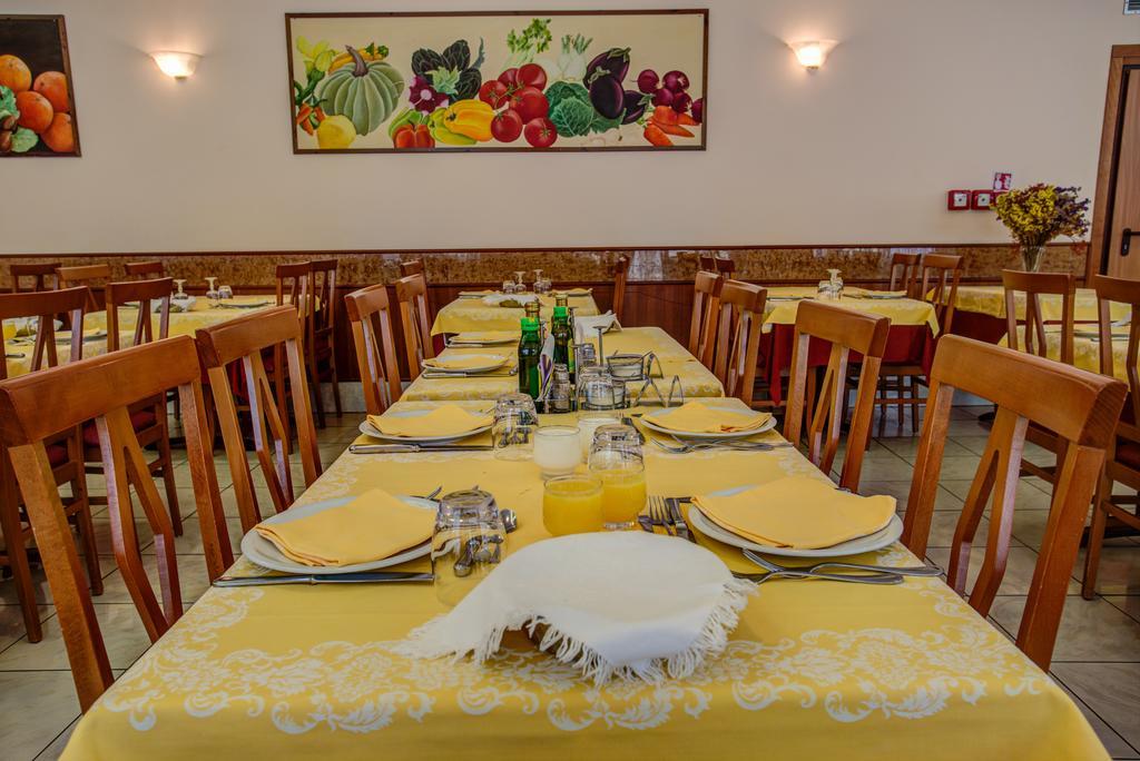 Hotel San Giorgio Милано Мартима Екстериор снимка