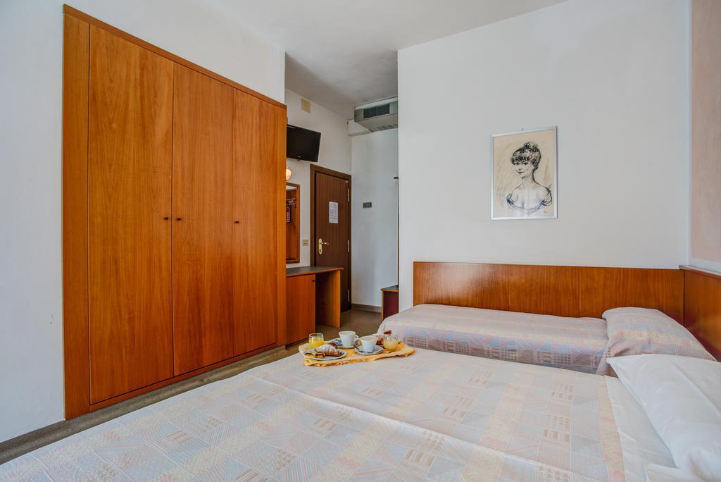 Hotel San Giorgio Милано Мартима Екстериор снимка