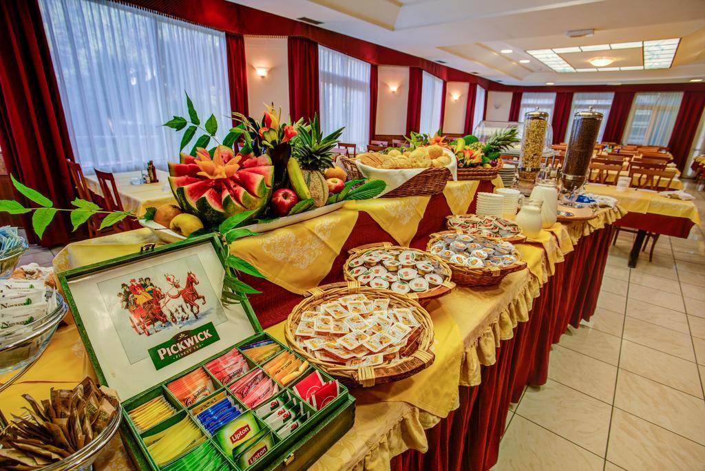 Hotel San Giorgio Милано Мартима Екстериор снимка