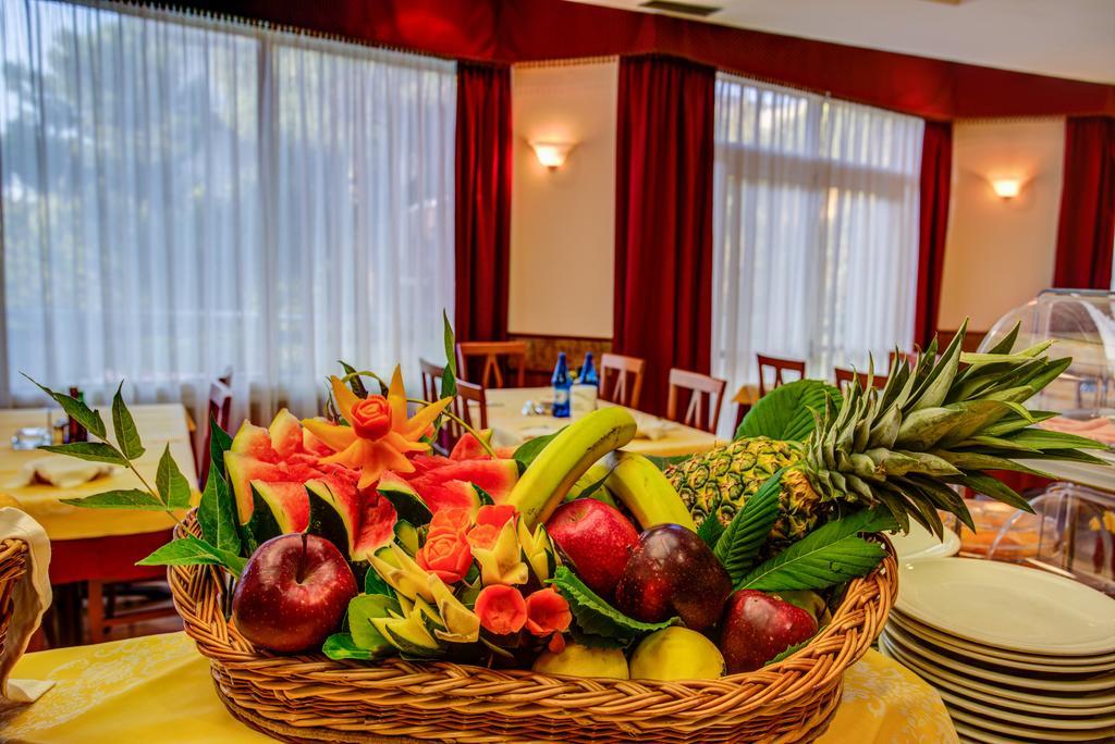 Hotel San Giorgio Милано Мартима Екстериор снимка