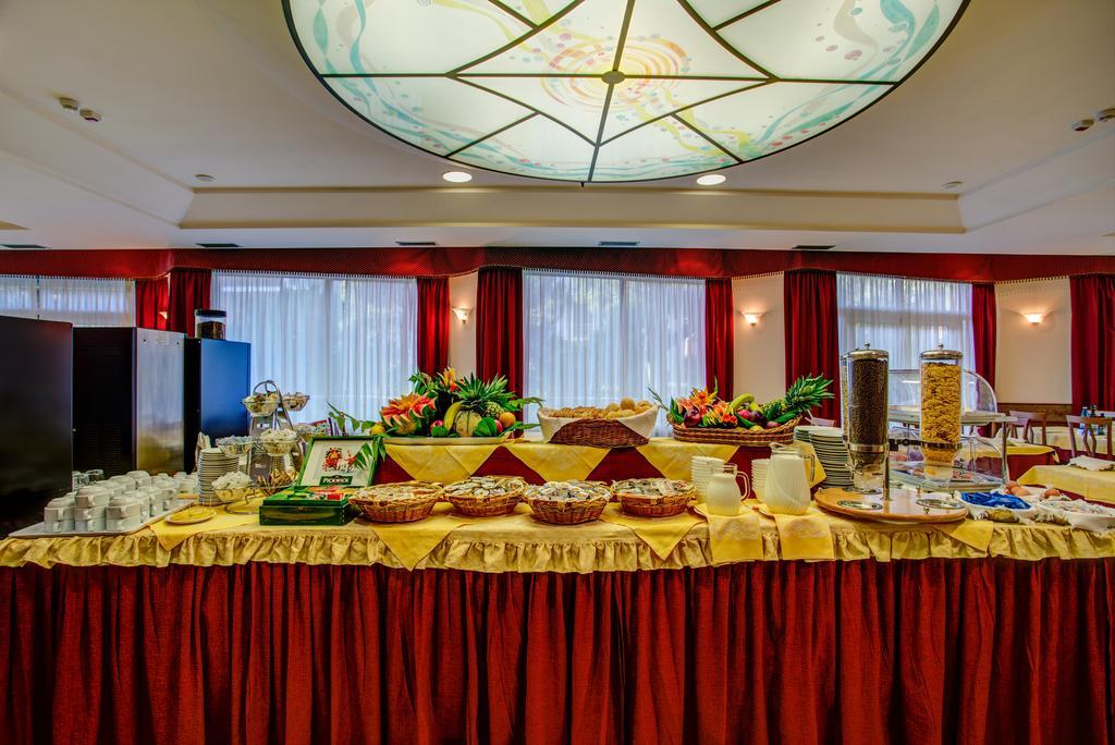 Hotel San Giorgio Милано Мартима Екстериор снимка