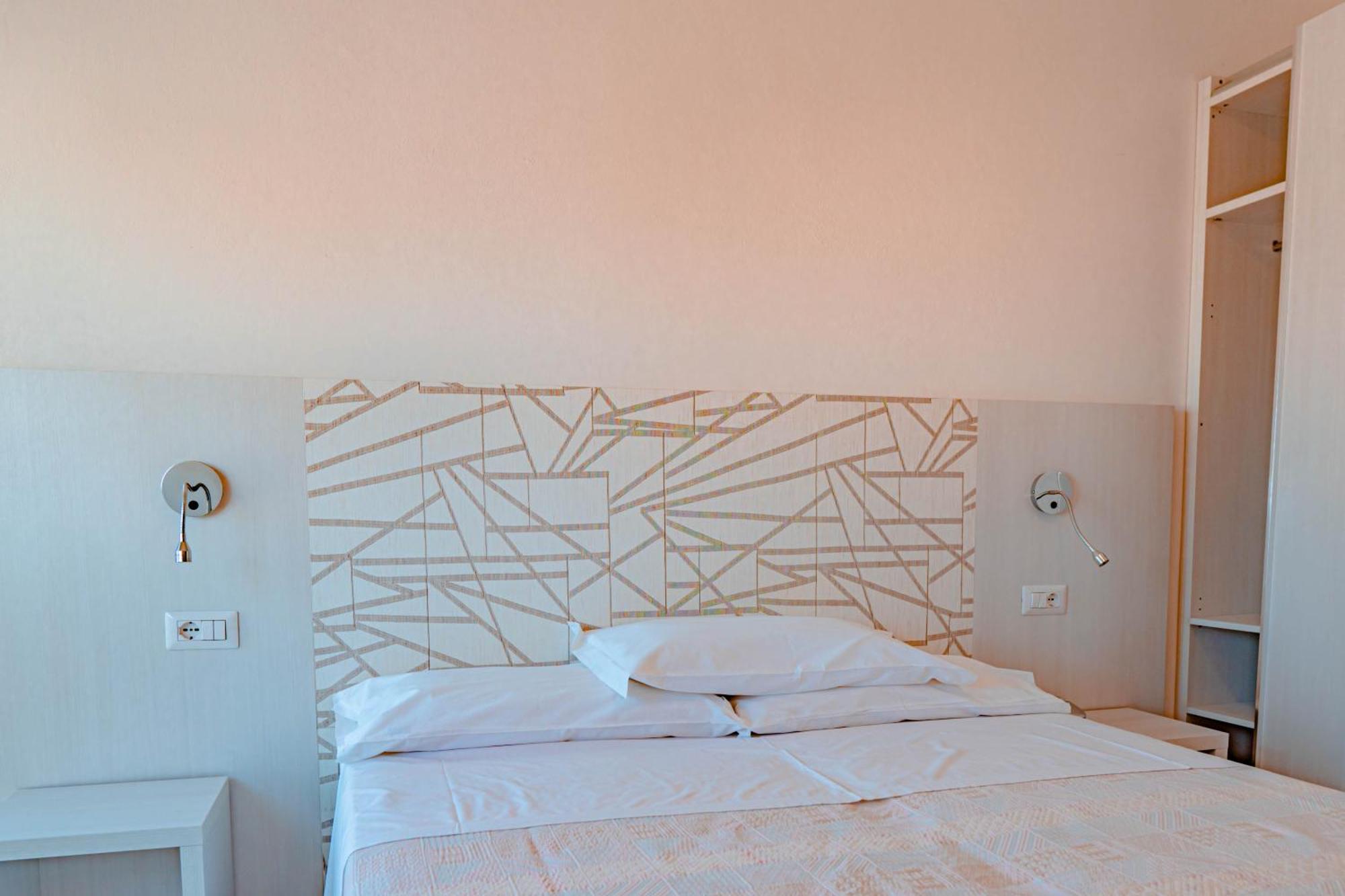 Hotel San Giorgio Милано Мартима Екстериор снимка