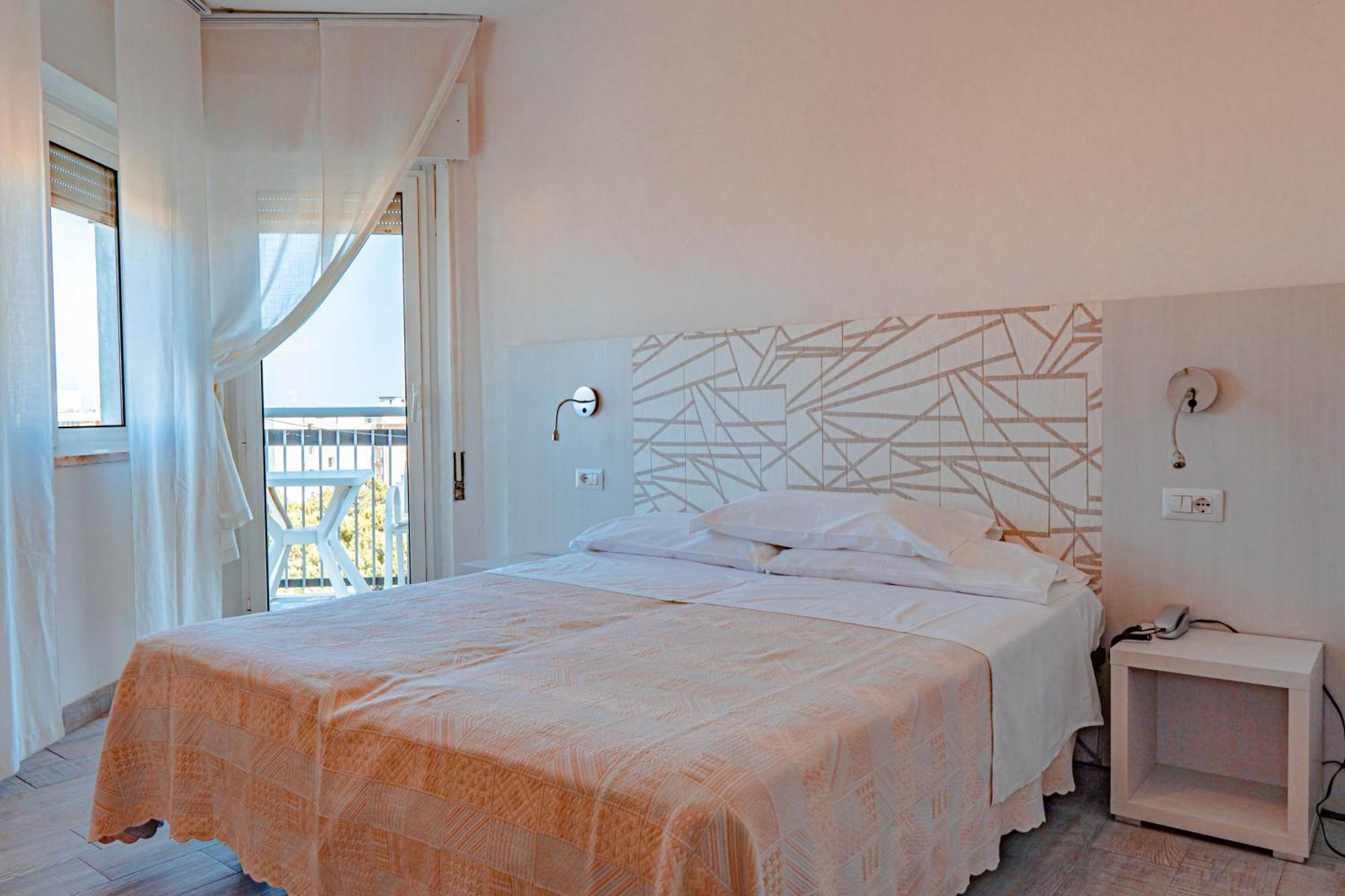 Hotel San Giorgio Милано Мартима Екстериор снимка