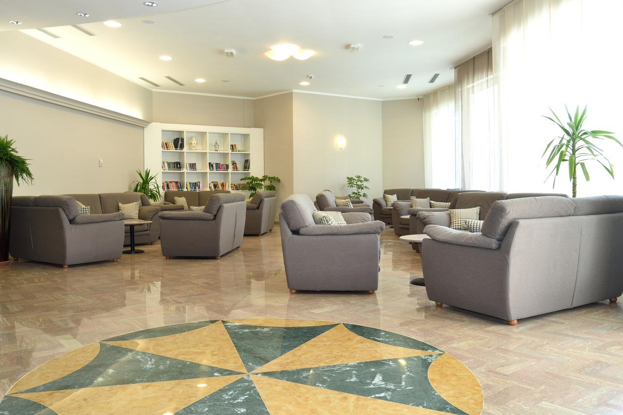 Hotel San Giorgio Милано Мартима Екстериор снимка