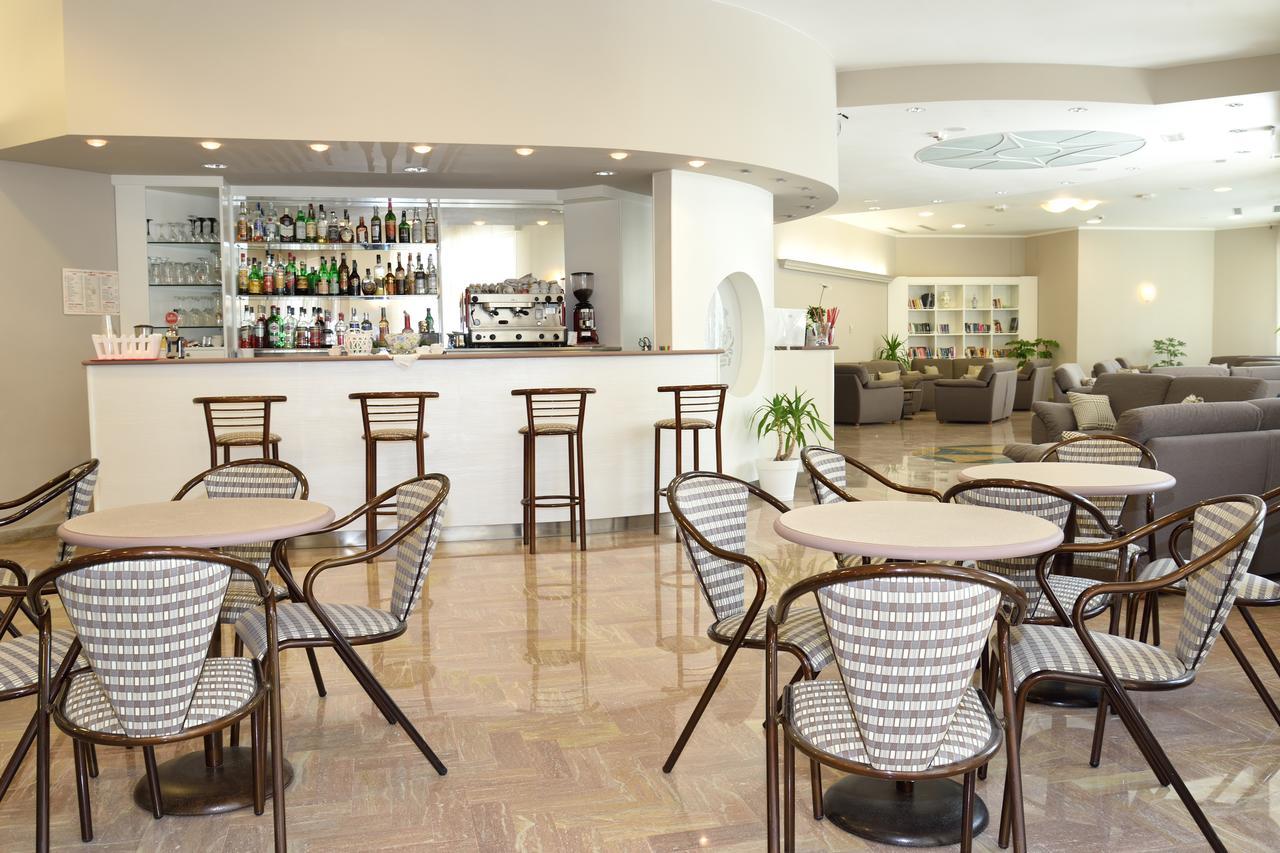 Hotel San Giorgio Милано Мартима Екстериор снимка
