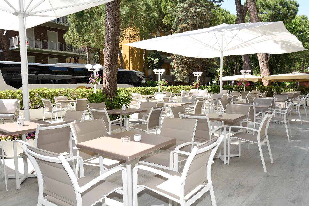 Hotel San Giorgio Милано Мартима Екстериор снимка